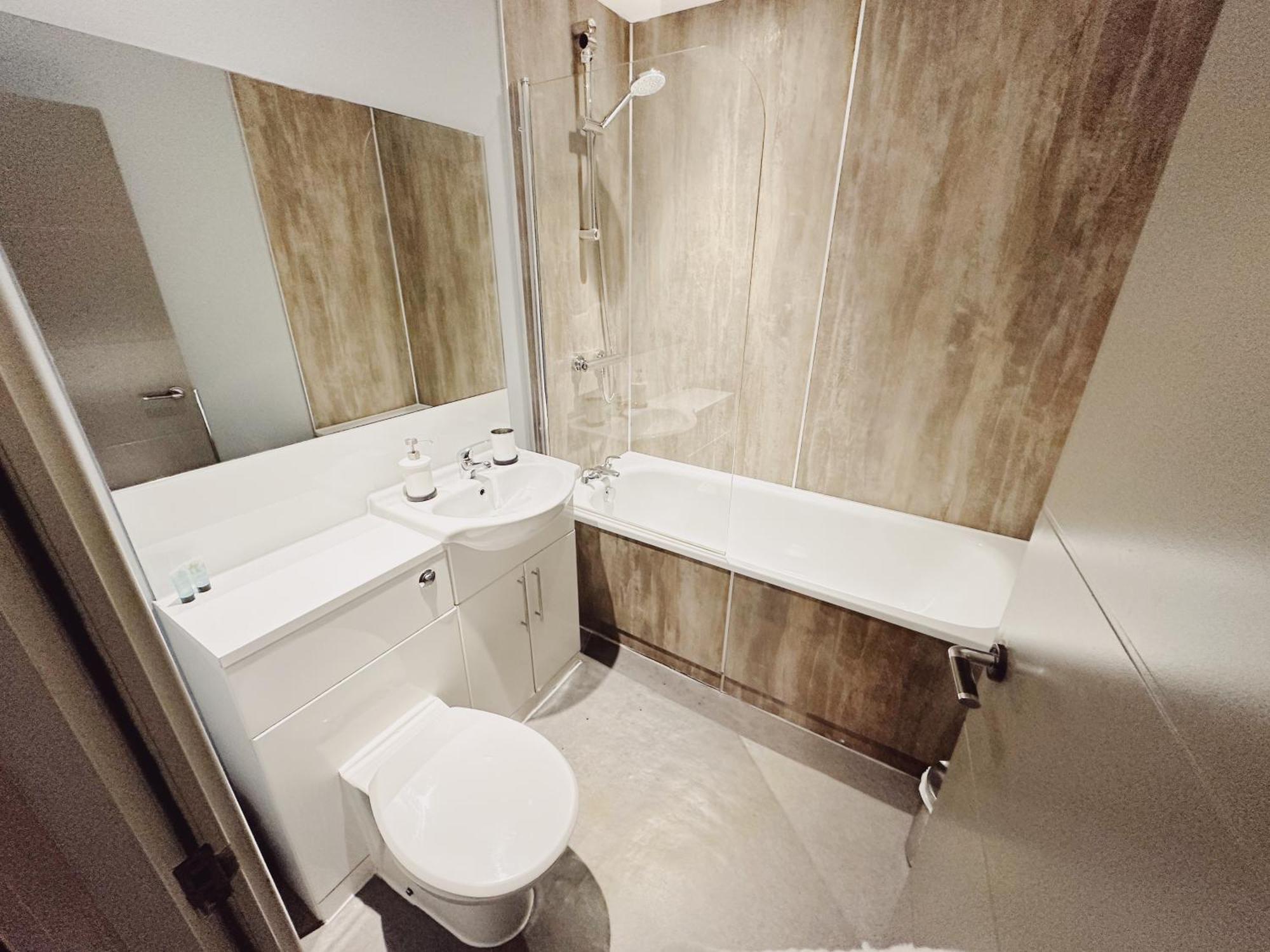 2 Bedroom Apartment In The Heart Of Newcastle - Spacious - Sleeps 7 Esterno foto