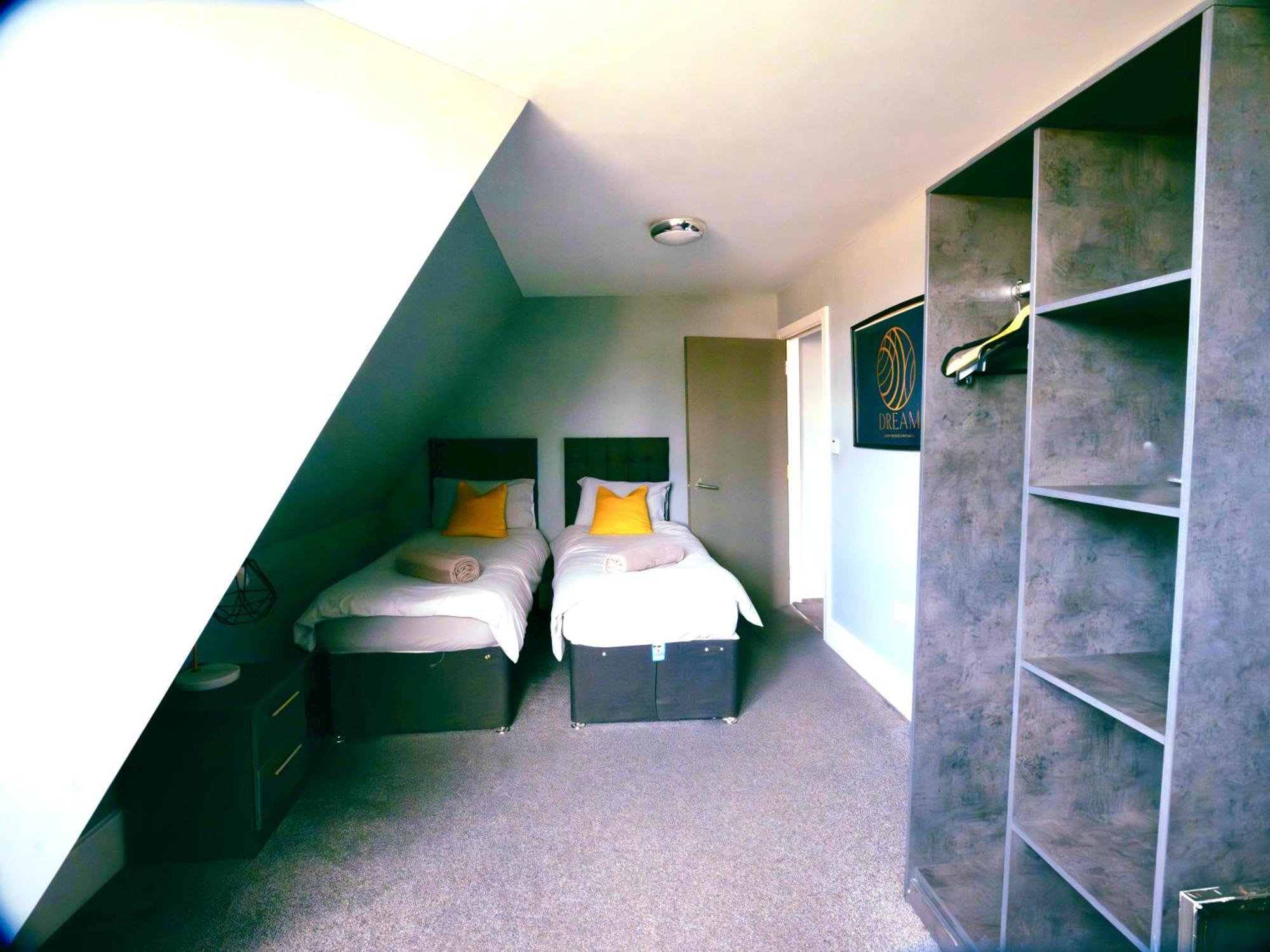 2 Bedroom Apartment In The Heart Of Newcastle - Spacious - Sleeps 7 Esterno foto
