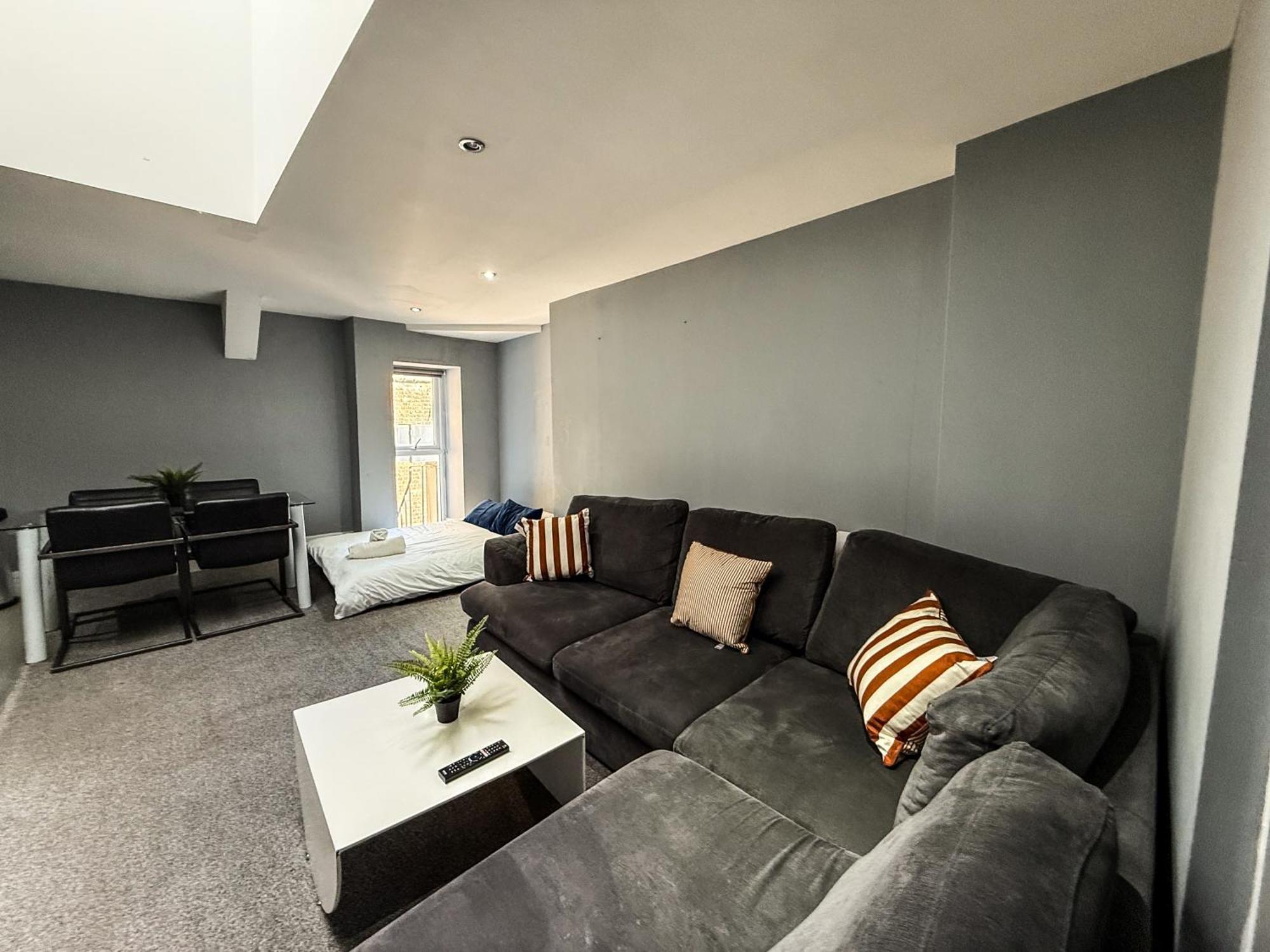 2 Bedroom Apartment In The Heart Of Newcastle - Spacious - Sleeps 7 Esterno foto